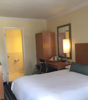 Double room with One Double Bed